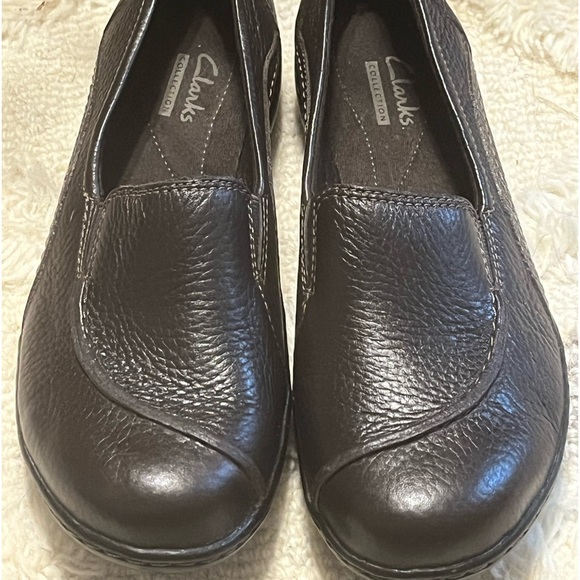 NWOB Clarks Bendables Loafers Womens Size 6.5 Dark Brown Leather Slip On - Picture 2 of 11